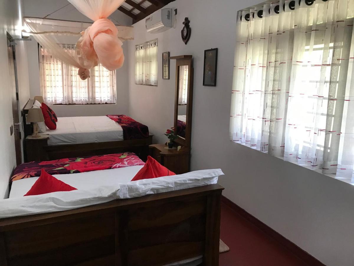 Villa Bubble Sea Unawatuna Buitenkant foto