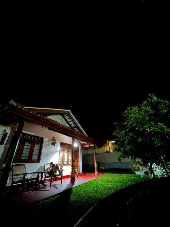 Villa Bubble Sea Unawatuna Buitenkant foto